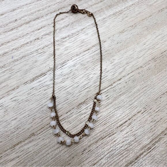 🍭6/$30 Delicate two strand gold tone and beaded  bracelet - Picture 2 of 5